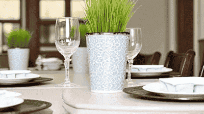 Spring Table Settings: Refreshing Your Dining Area for Guests